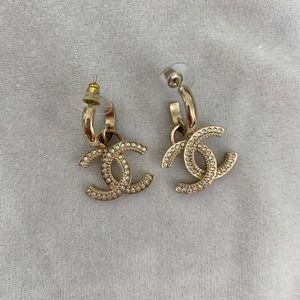 [SOLD] Chanel CC drops earrings golden